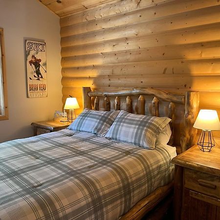 Canyon Country Chalet Duck Creek Village Exterior photo